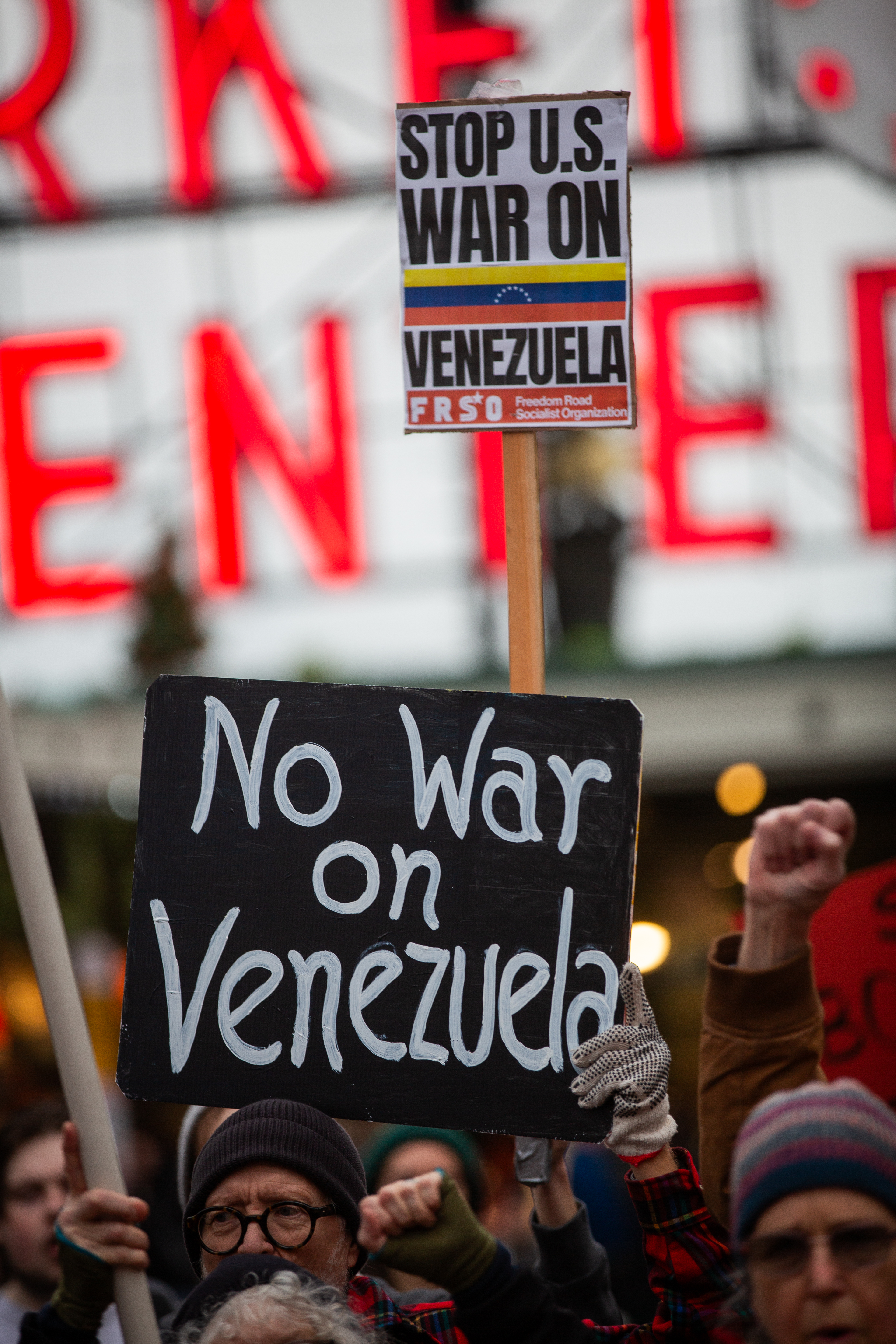 Seattle says “No War Against Venezuela” after Trump kidnaps President Nicolás Maduro to “run” country