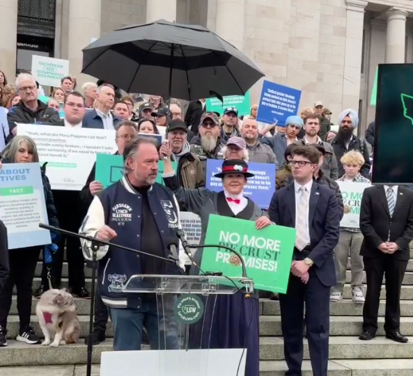 Washingtonians rally outside of Olympia Capitol for anti-Trans&nbsp;initiatives