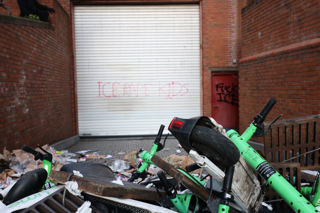 Trash, shaming, light vandalism: April 7 autonomous action outside Seattle’s federal&nbsp;building