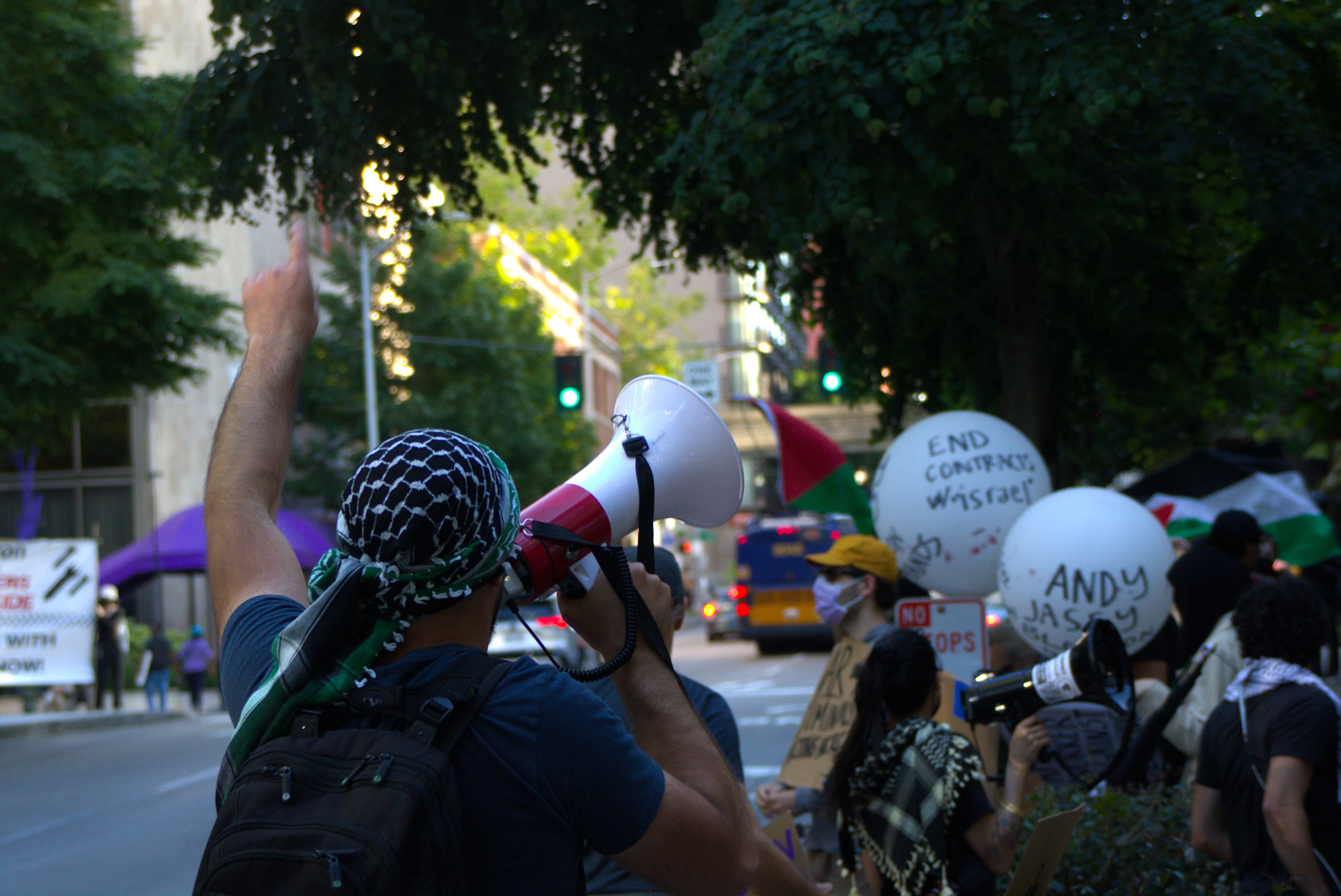 Amazon Worker Intifada protests closed-door meeting between Australian officials and&nbsp;AWS
