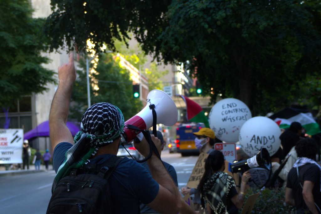 Amazon Worker Intifada protests closed-door meeting between Australian officials and&nbsp;AWS